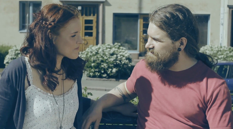 l katso silmiin -musiikkivideosta 2013